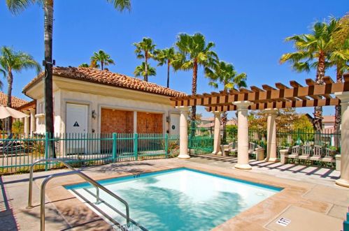 39057 Hidden Creek Ln, Temecula CA  92591-7417 exterior