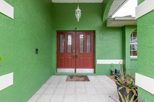 1430 11th Pl, Cape Coral, FL 33990-3767