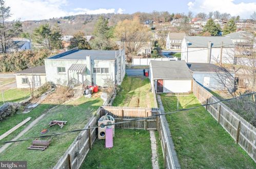 117 Gay St, Red Lion PA  17356-1114 exterior