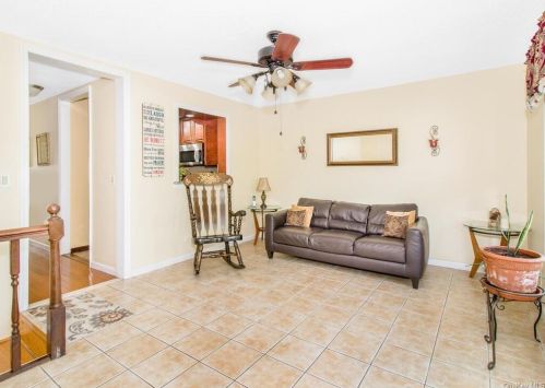 548 Pugsley Ave, Bronx, NY 10473-1835