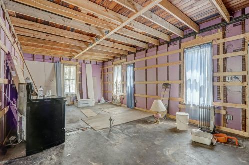 1641 32, Milwaukee WI 53215-2108 exterior