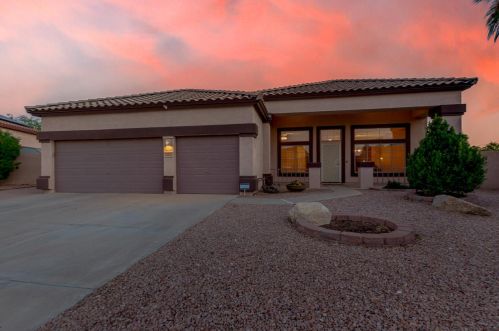 13273 Rimrock St, Sun City, AZ 85374-5215