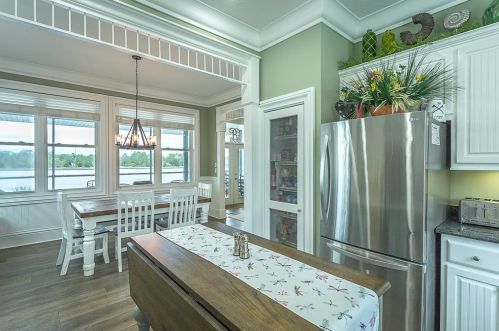 601 Riverview Dr, Carrabelle FL  32322-5054 exterior