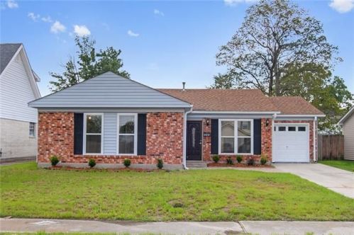 223 Brett Dr, Gretna, LA 70056-7211