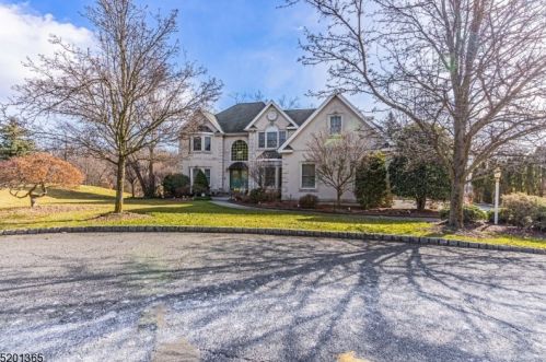 34 Centennial Ct, Paterson, NJ 07512-1652