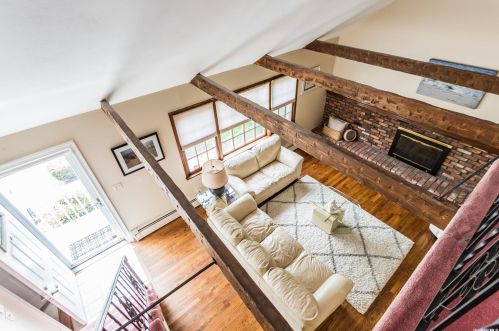 16 Martin Pl, Northport NY  11768-1224 exterior