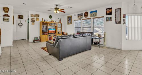 8826 12 St, Phoenix AZ 85086-7450 exterior