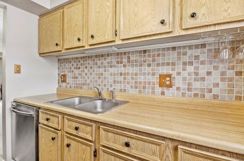 502 Bayberry Ln, Imperial PA  15126-9661 exterior