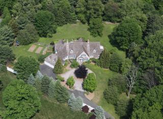 132 Nod Rd, Ridgefield, CT 06877-5802