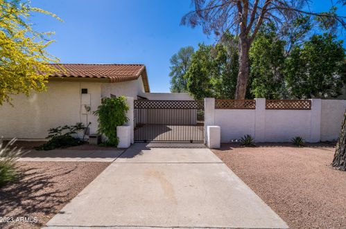 541 Grandview St, Mesa, AZ 85203-3656