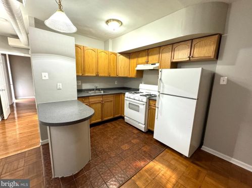 412 15th St, Philadelphia, PA 19146-1665