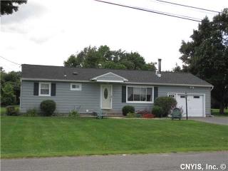 7 Henry Beach Dr, Split Rock, NY 13031-1613