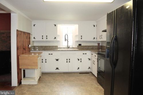 9657 Randall St, Laurel DE  19956-4314 exterior