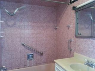 5028 Ravenna Ave, Seattle WA  98105-4117 exterior
