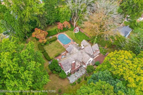 25 Schanck St, East Freehold NJ  07728-1844 exterior