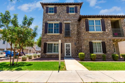 3650 Edna Dr, Gilbert, AZ 85296-2856