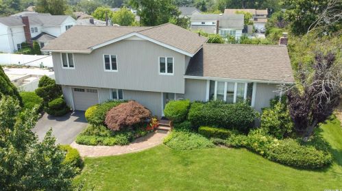 3 Montgomery Pl, Muttontown, NY 11753-1403