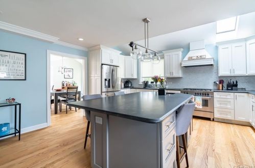 12 Brookwood Rd, New Rochelle NY  10804-1841 exterior