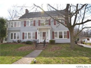 110 Wynthrop Rd, Syracuse, NY 13209-2048