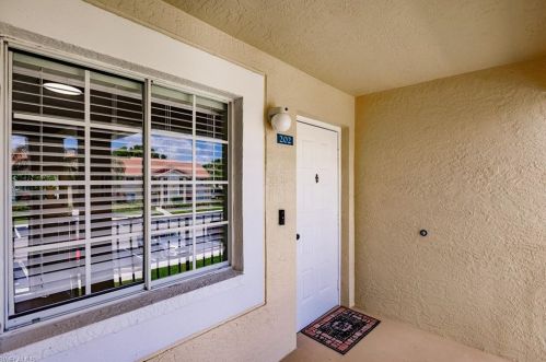 7707 Jewel Ln, Naples, FL 34109-8763