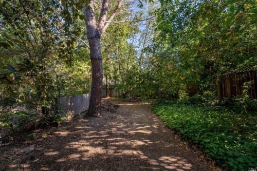 817 Walnut Ave, Ukiah CA  95482-3702 exterior