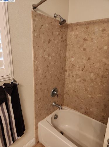 1549 Maple Valley St, Manteca CA 95336-5127 exterior