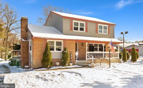 576 Barlow Ave, West Deptford, NJ 08097-1414