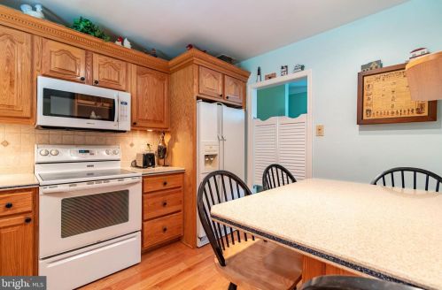 1113 Roeloffs Rd, Yardley PA  19067-4514 exterior