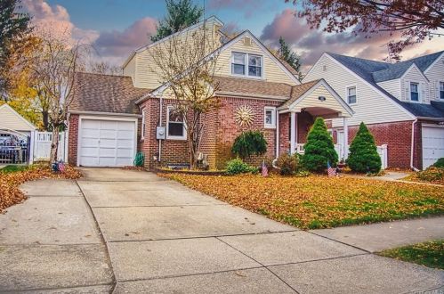 1628 Broadway, New Hyde Park, NY 11040-4310