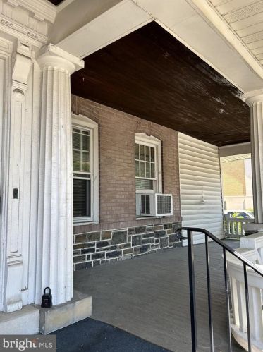 220 Broad St, Lansdale PA  19446-3823 exterior