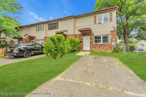 1 Ivy Pl, Tinton Falls, NJ 07712-6700