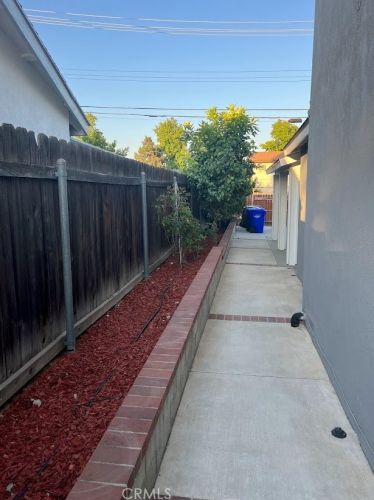 1356 Winston Ct, Upland CA 91786-3215 exterior