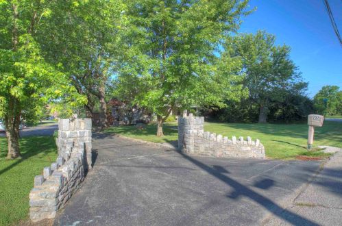 737 Western Reserve Rd, Covington, KY 41017-1430