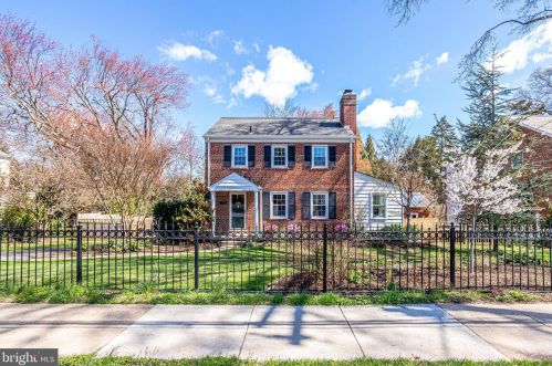 415 Broad St, Falls Church, VA 22046-3506