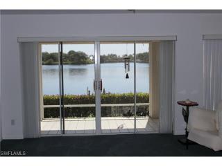 130 Eveningstar Cay, Naples, FL 34114-9611