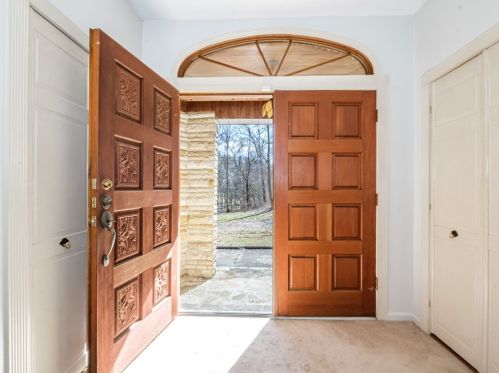 52 Little Sewickley Creek Rd, Sewickley, PA 15143-8334