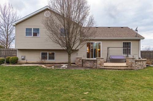 10641 Manor Dr, Dyer IN  46373-9119 exterior