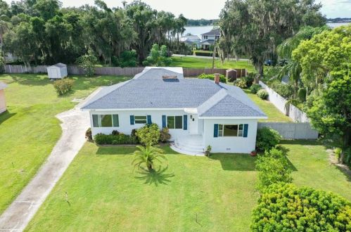1941 Lake Howard Dr, Winter Haven, FL 33881-3002