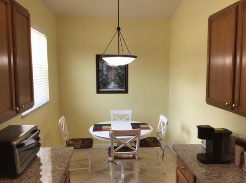8183 Mulligan Cir, Fort Pierce, FL 34986-3310