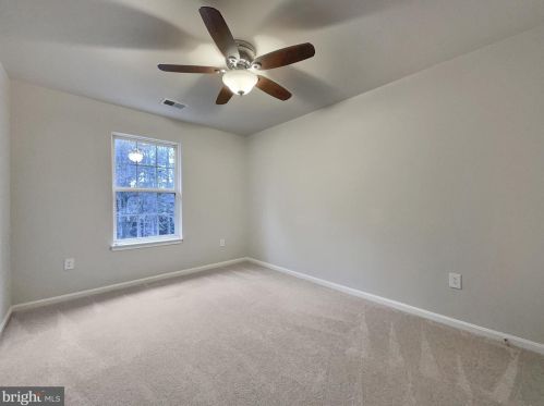 5765 Rhode Island Dr, Woodbridge VA  22193-3830 exterior