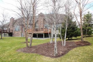 10606 Hidden Creek Dr, Thiensville, WI 53092-8538
