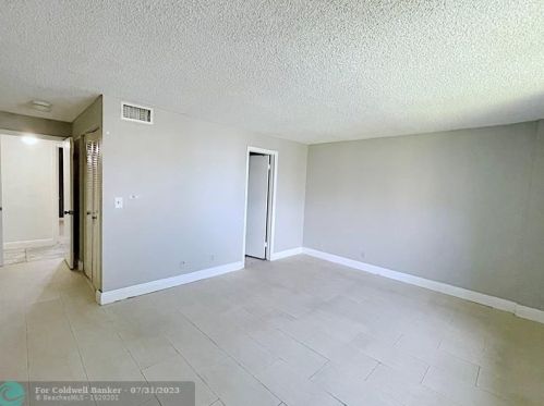 431 3rd St, Dania Beach FL  33004-4743 exterior