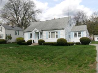 81 Merrimac Ave, Springfield, MA 01104-2717