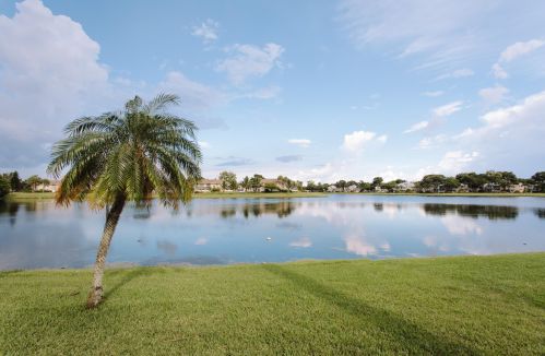 29 Swallow Dr, Boynton Beach, FL 33436-9076