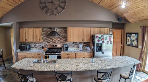 21625 8 Mile Rd, Muskego, WI 53150-6207