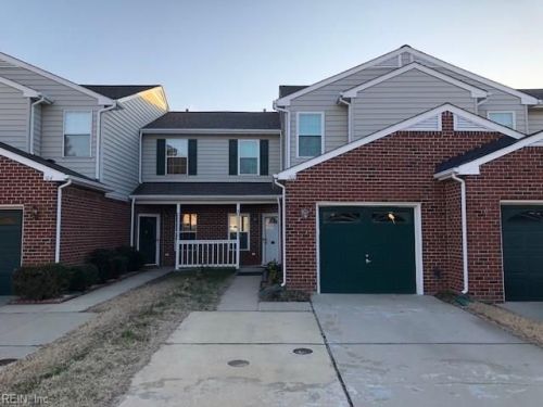 102 Belmont Cir, Yorktown VA  23693-4453 exterior