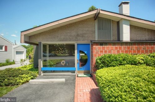 55 Oak Ave, Camp Hill, PA 17011-4239