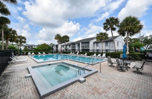 938 Pine Ridge Cir, Sanford FL  32773-4818 exterior