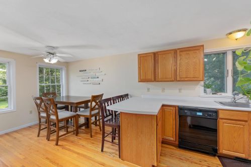 17 Meetinghouse Rd, Keene NH  03431-2065 exterior