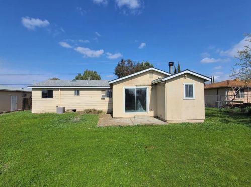 2406 I St, Rio Linda CA  95673-4618 exterior